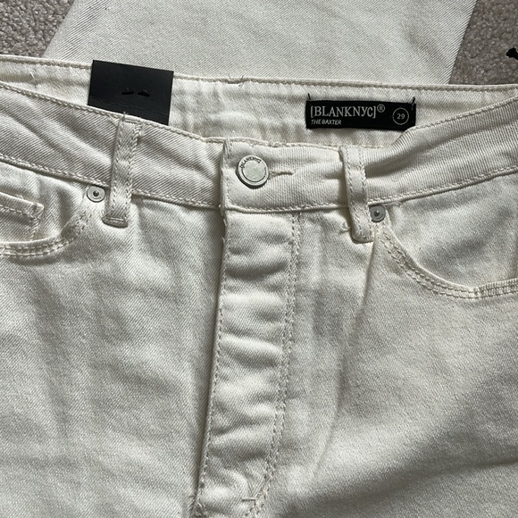 NEW BlankNYC - The Baxter straight leg off white Jean, size 29 - Picture 4 of 9